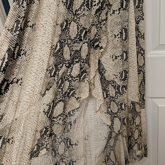 NWT Aakaa wrap dress - Picture 4 of 7